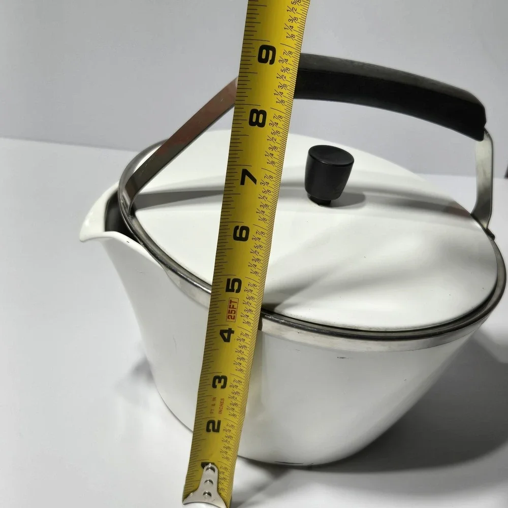 VINTAGE White 1 3/4 qts Saucepan Corning Ware TK-2 Cookmates Teakettle USA MCM‎
